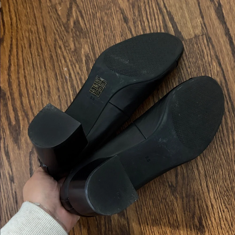 Shoes - Picture 3 of 6